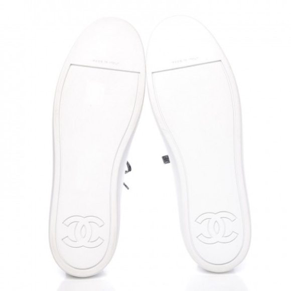 NIB Chanel Iridescent Goatskin Womens Sneakers 41 White Silver - Picture 8 of 16